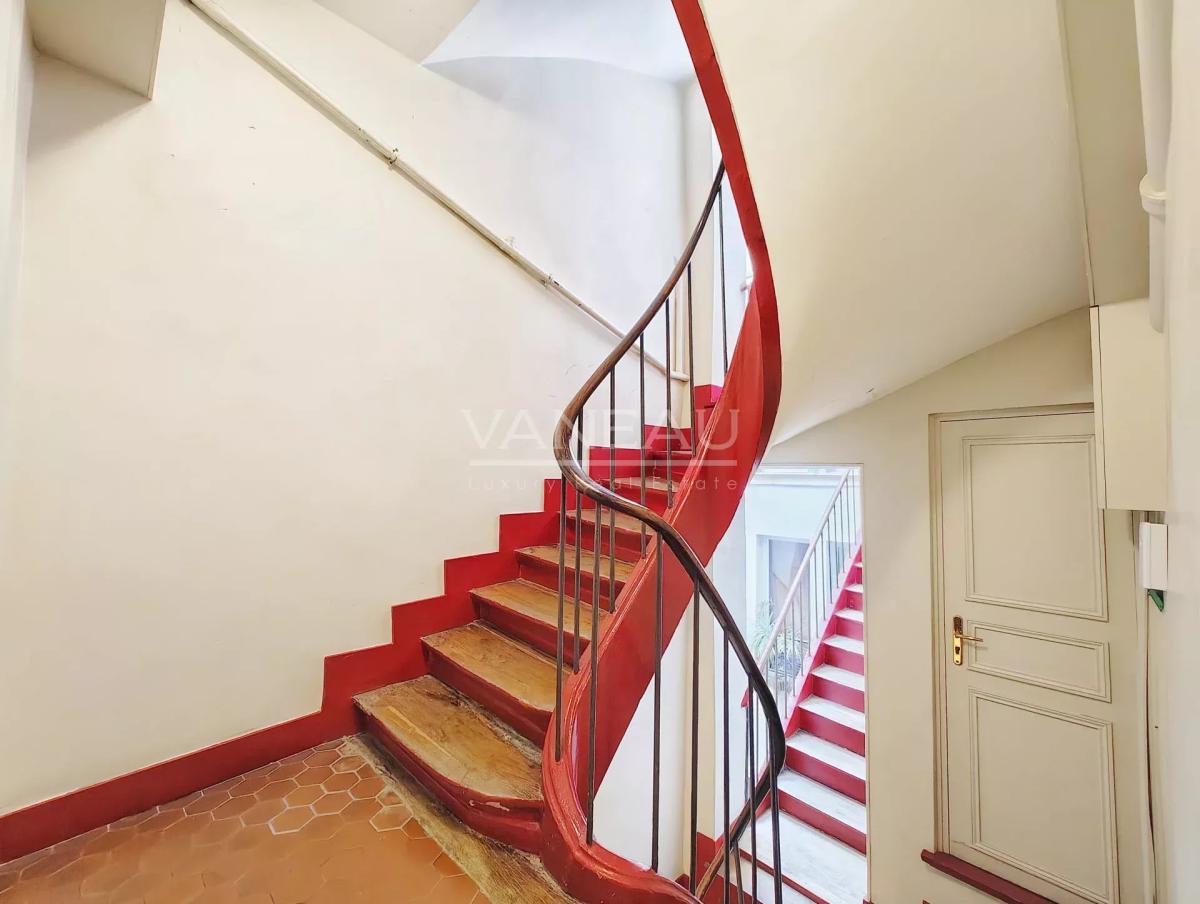 Paris 3e - Centre Pompidou - studio avec potentiel