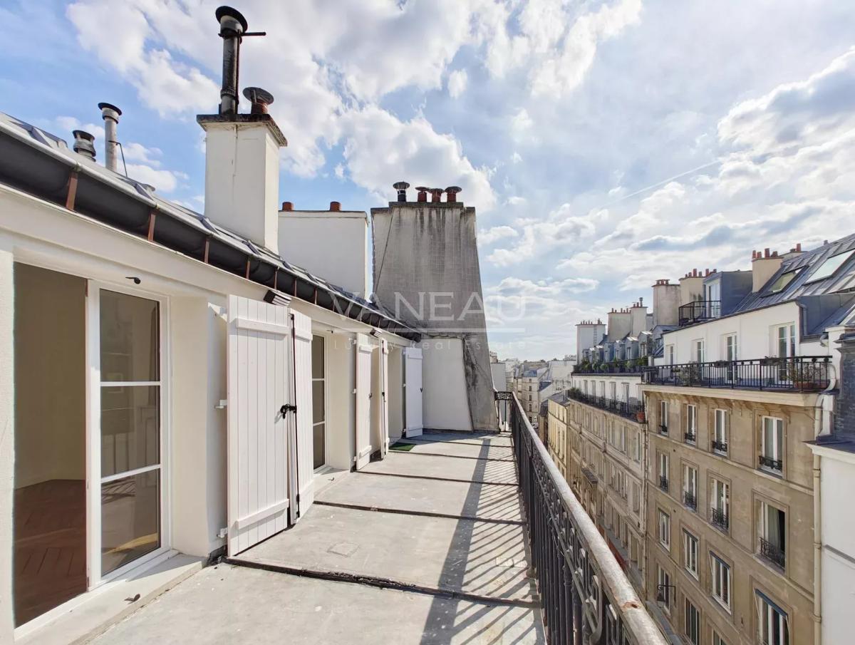 Paris IIe - Montorgueil - Appartement dernier étage avec terrass
