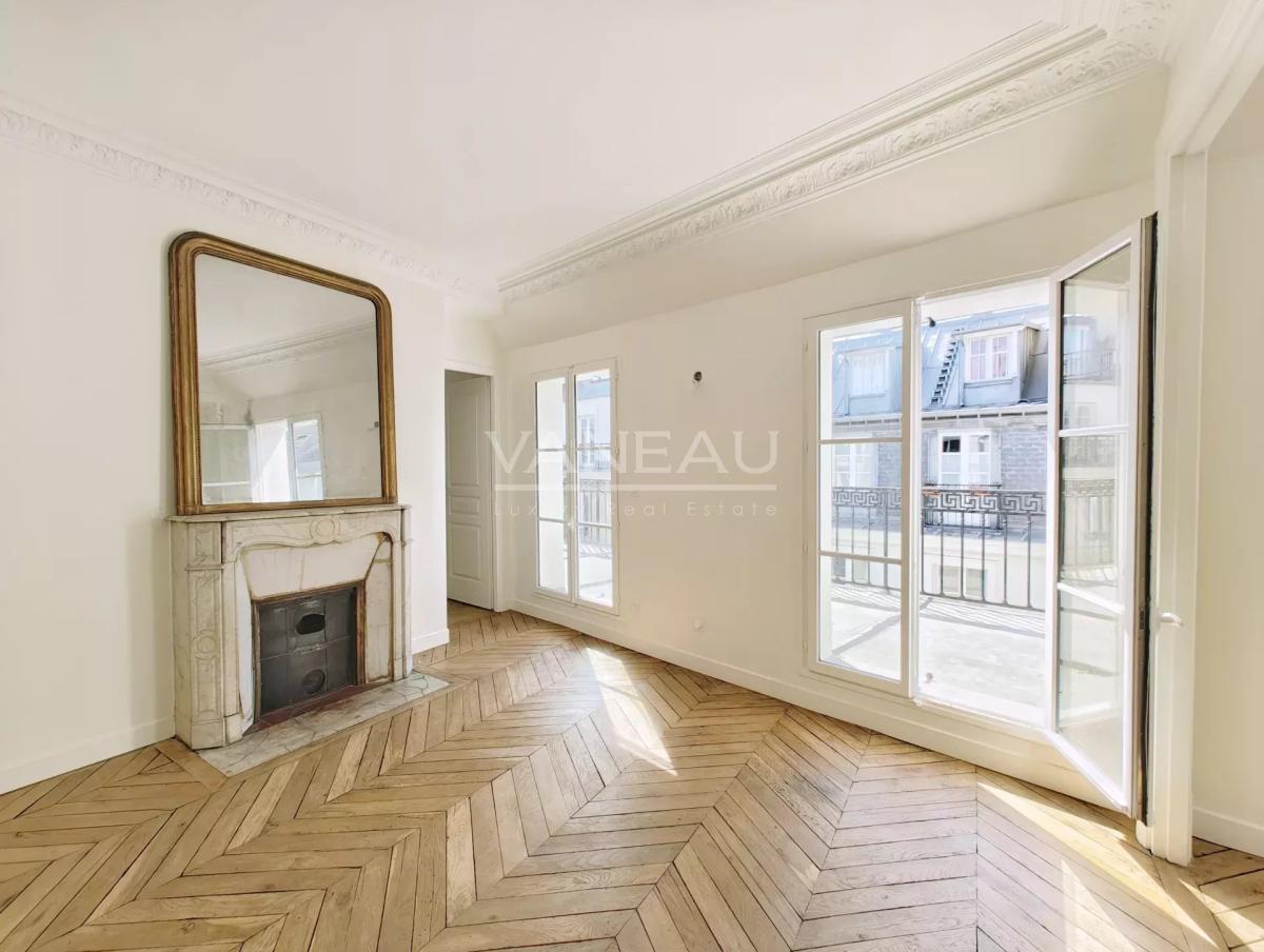 Paris IIe - Montorgueil - Appartement dernier étage avec terrass