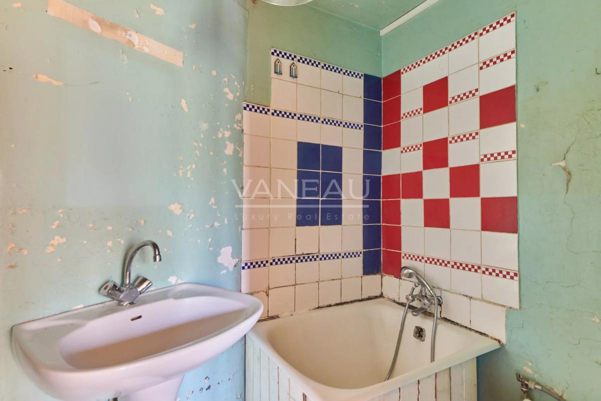 Paris IVe - Saint Paul - Deux pièces dernier étage ascenseur bal