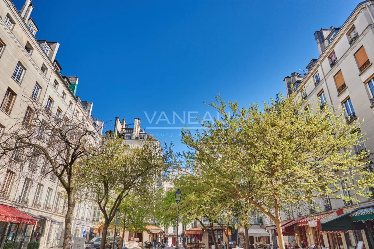 Paris IVe - Place du Marché Sainte-Catherine - Deux pièces lumin