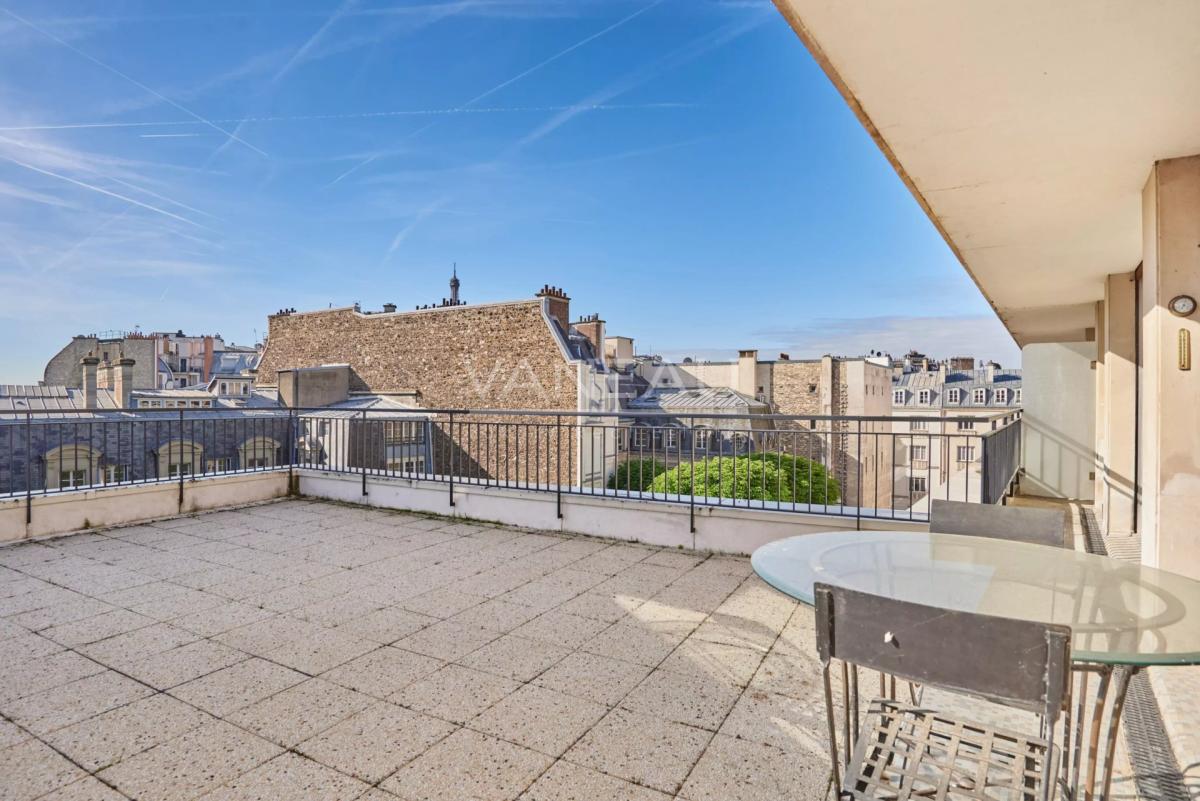 Paris XVIe - Terrasse avec vue dégagée