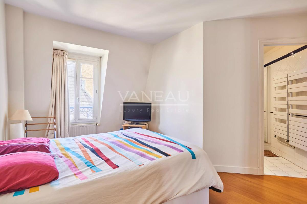 Paris  XIVème - Dernier étage avec ascenseur