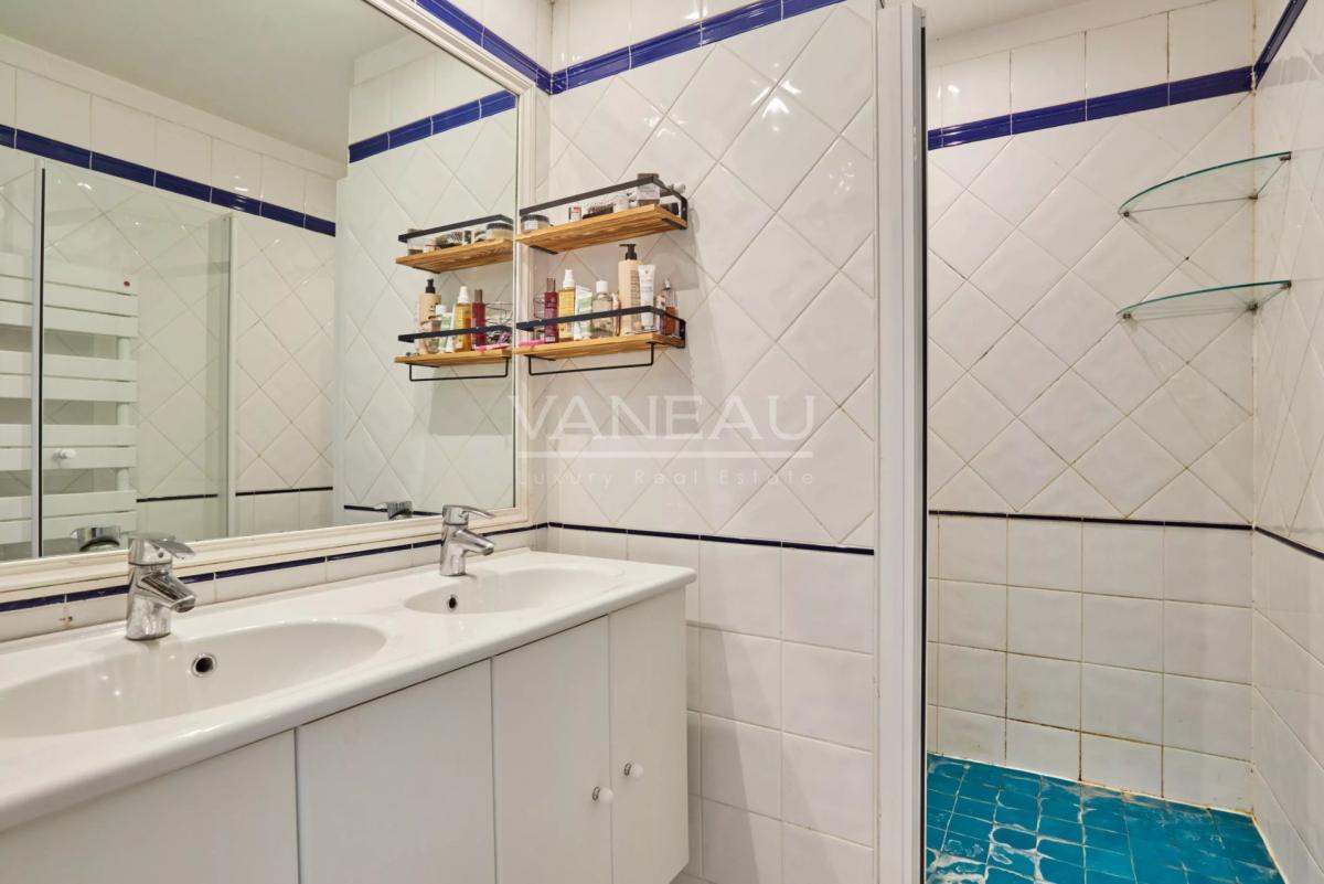 Paris  XIVème - Dernier étage avec ascenseur