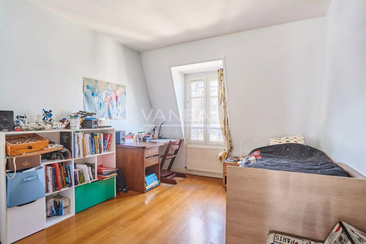 Paris  XIVème - Dernier étage avec ascenseur