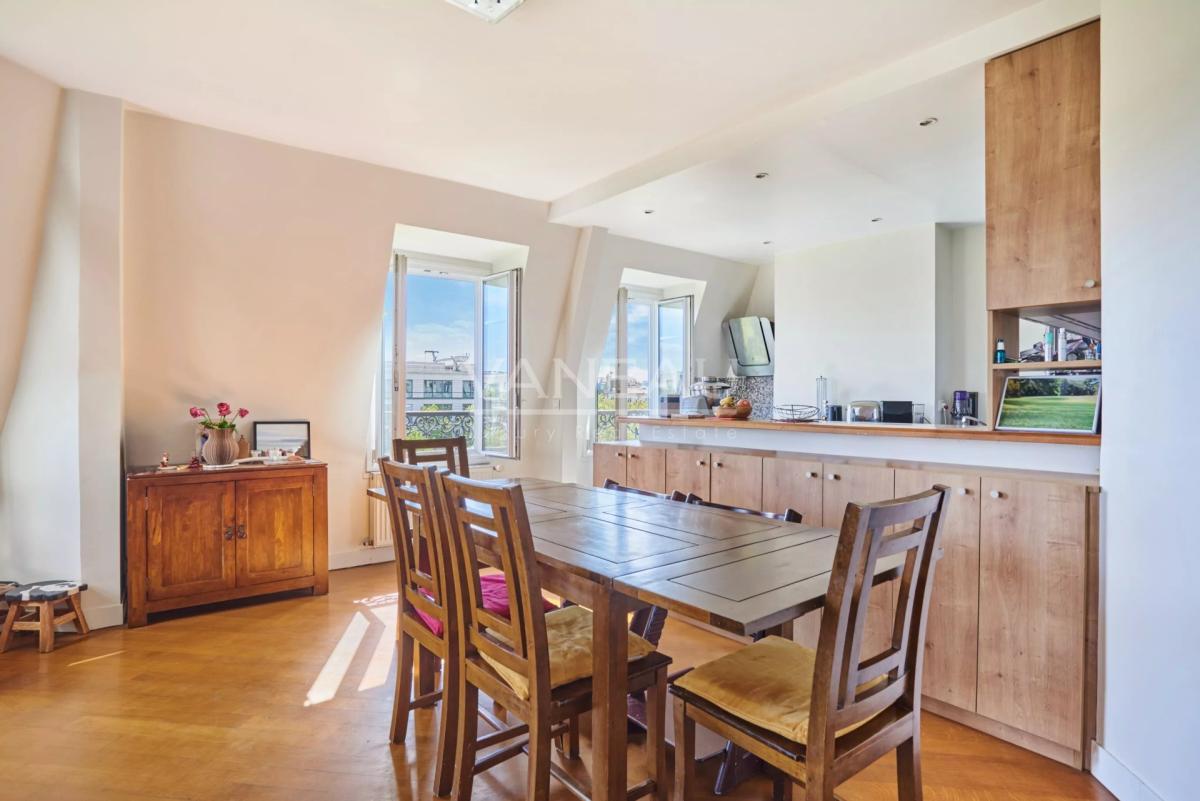 Paris  XIVème - Dernier étage avec ascenseur