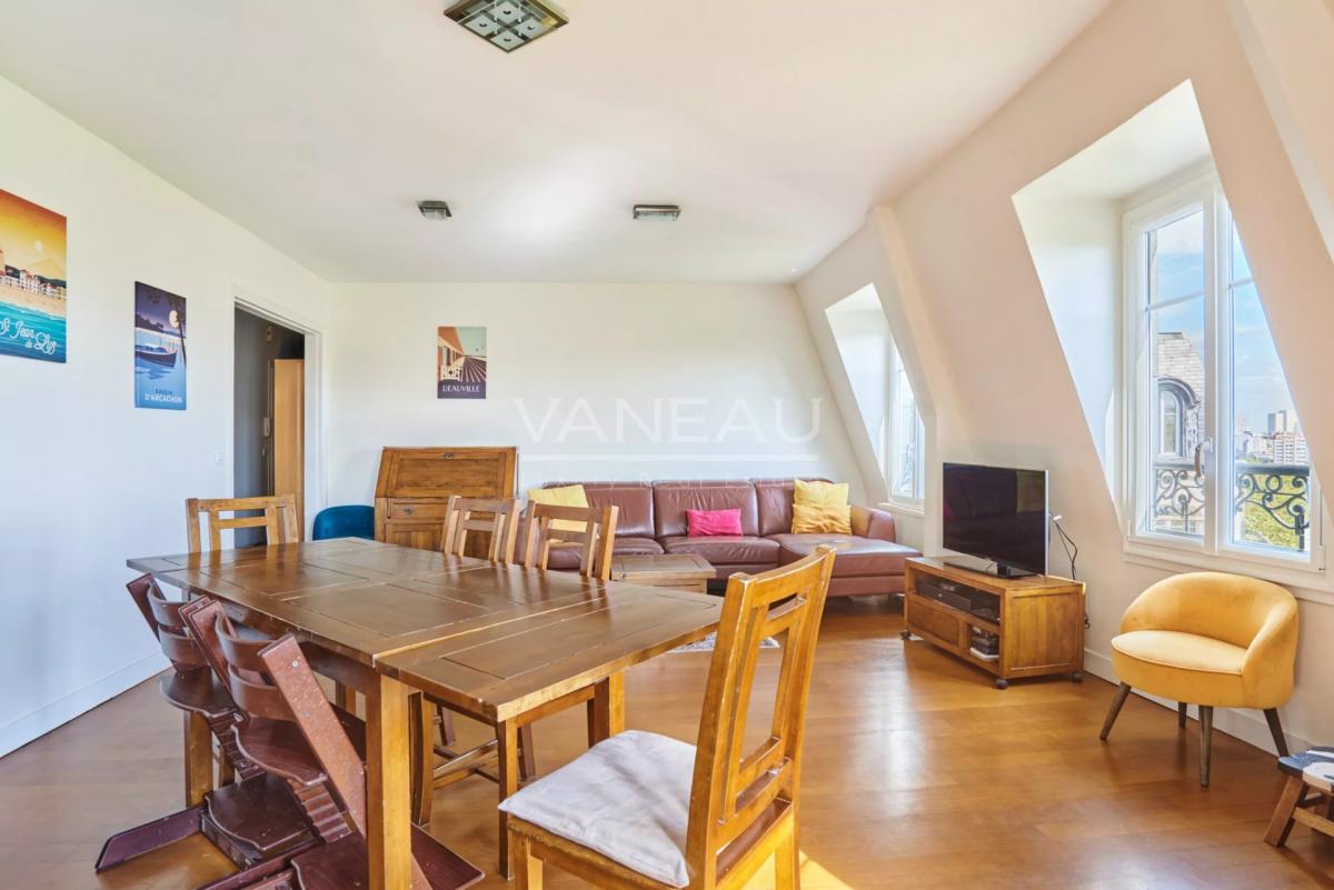 Paris  XIVème - Dernier étage avec ascenseur