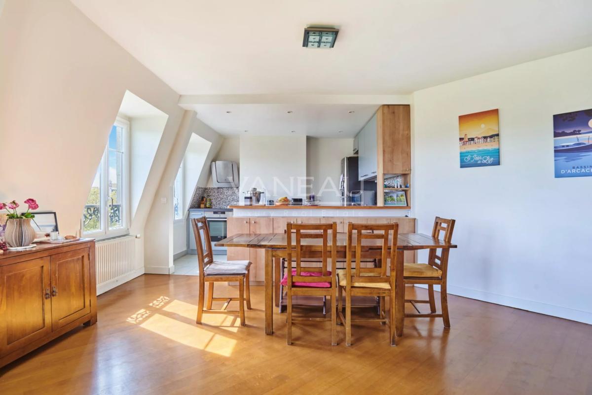 Paris  XIVème - Dernier étage avec ascenseur