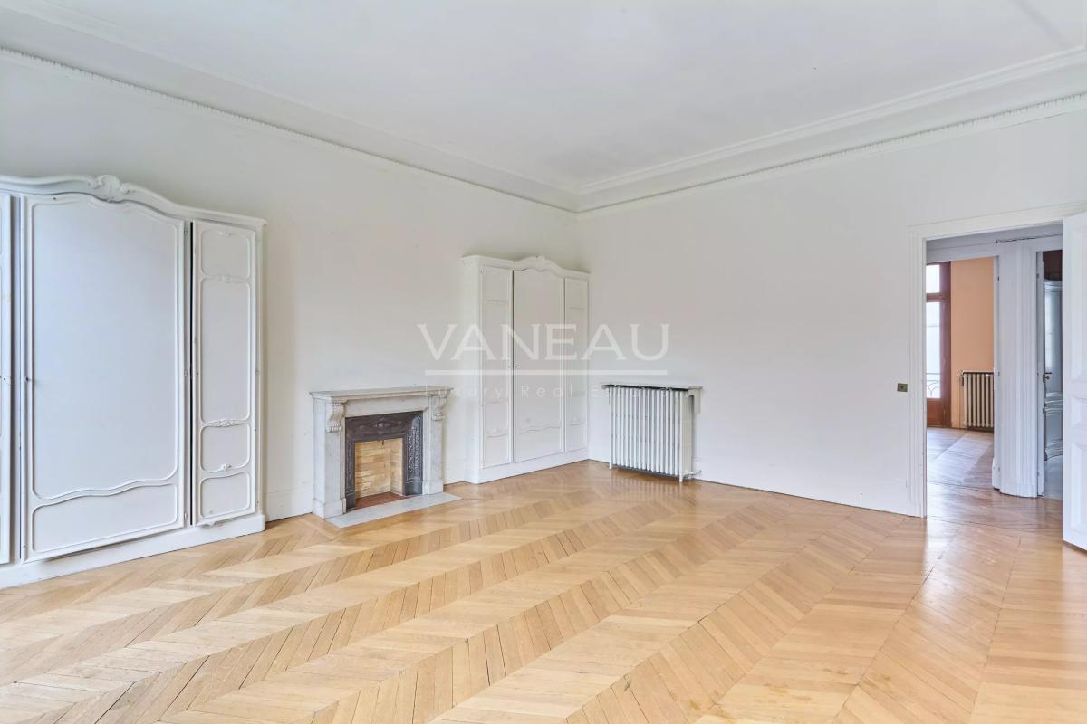 HÔTEL PARTICULIER – AVENUE FOCH – PARIS XVI