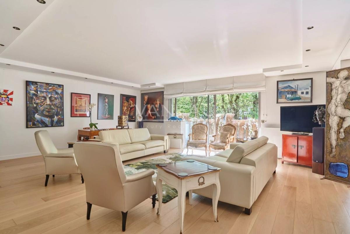 Neuilly-sur-Seine-Hôpital américain-Elégant appartement familial