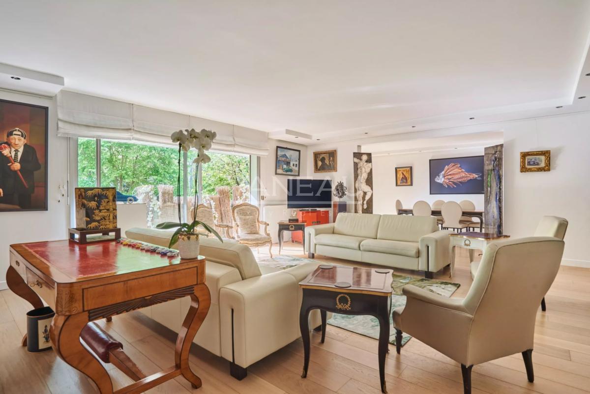 Neuilly-sur-Seine-Hôpital américain-Elégant appartement familial