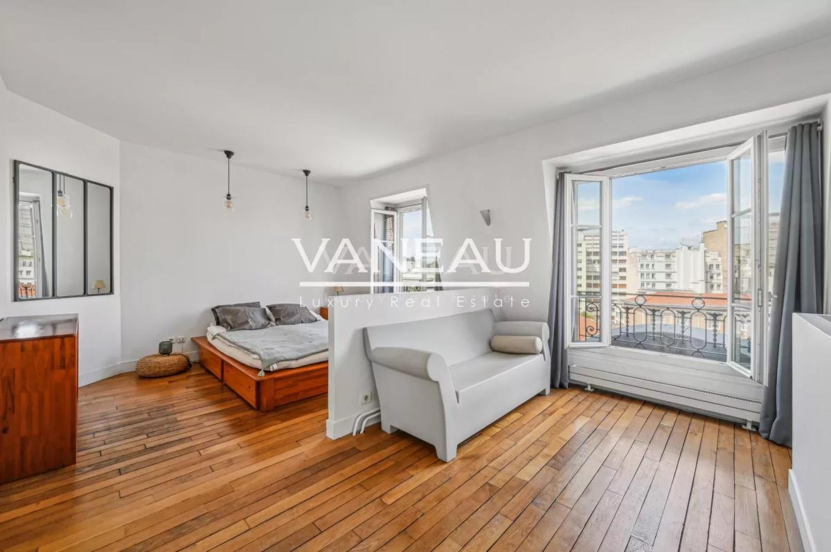 DUPLEX MEUBLÉ - PARIS XV