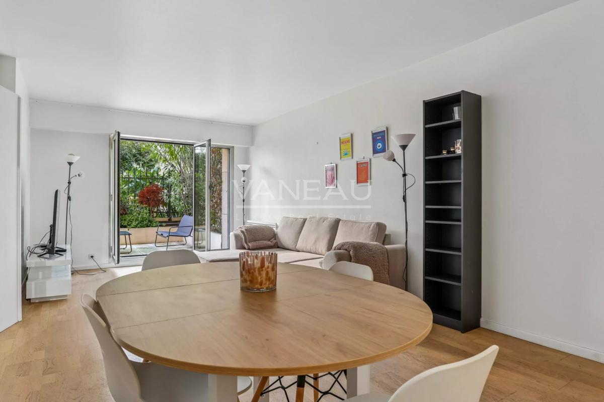 Paris XVIe - Muette - Rez de Jardin au calme absolu.