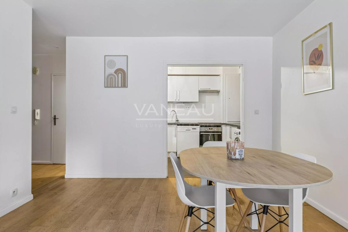 Paris XVIe - Muette - Rez de Jardin au calme absolu.