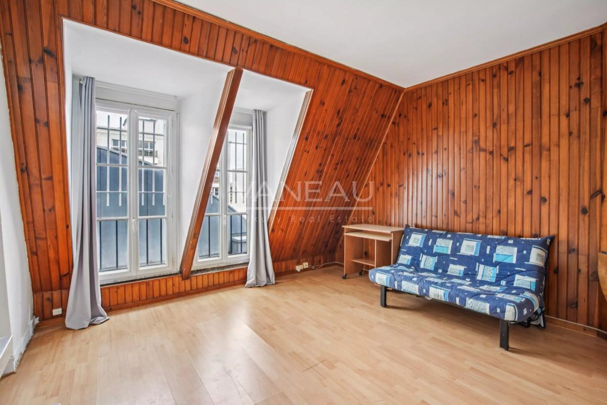 PARIS XVe - Adolphe Cherioux - Studio en dernier étage