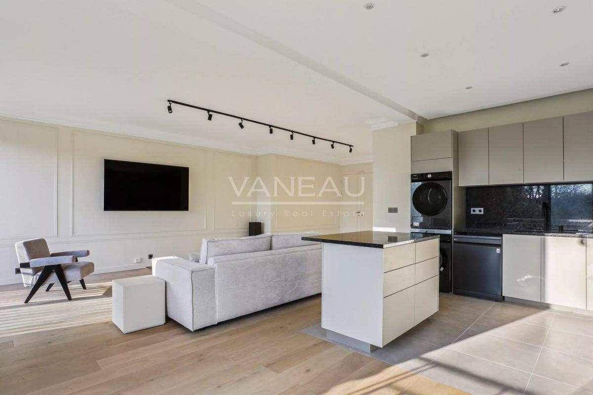 Neuilly Sur Seine - Vue tour Eiffel.