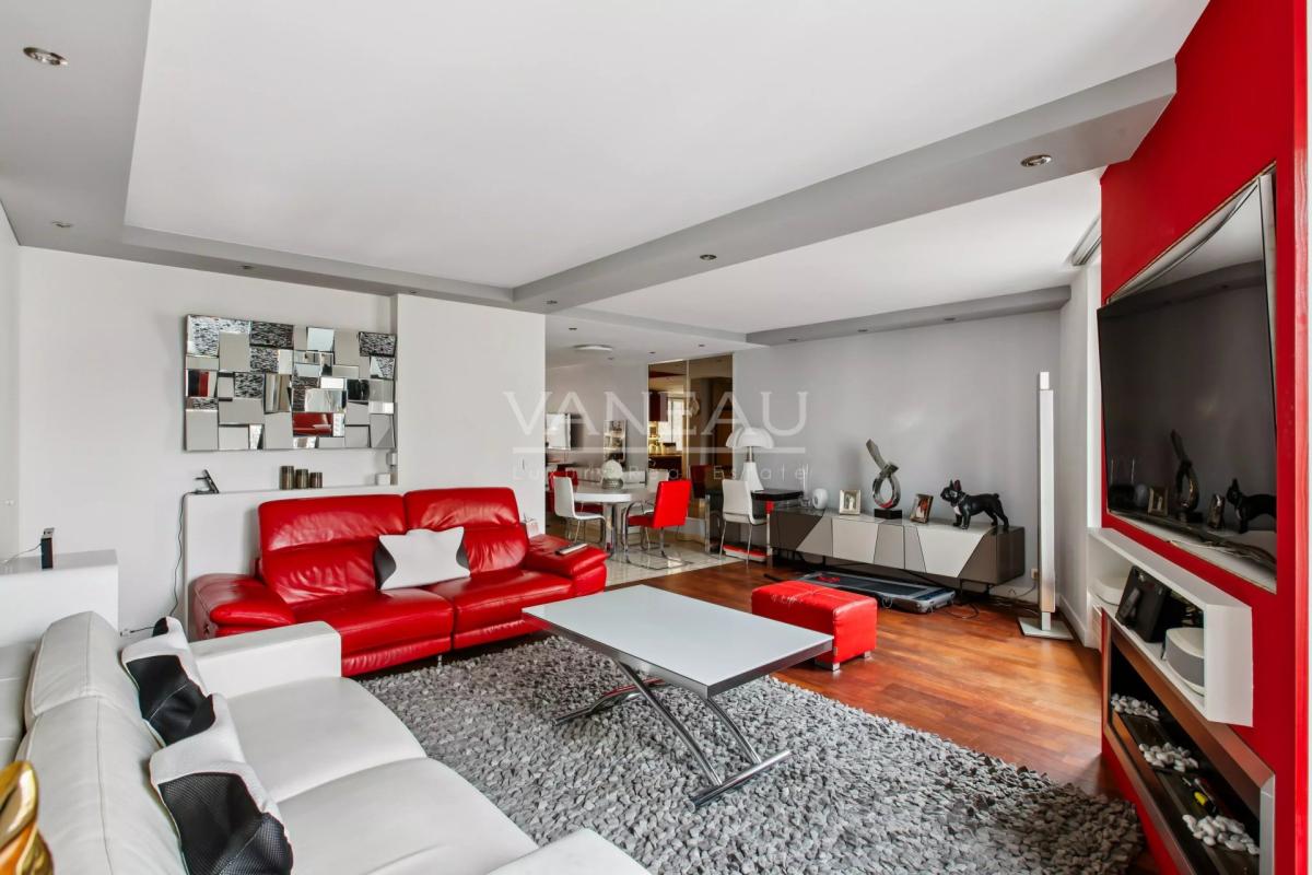 Paris XVIe - Trocadéro - Etage élevé