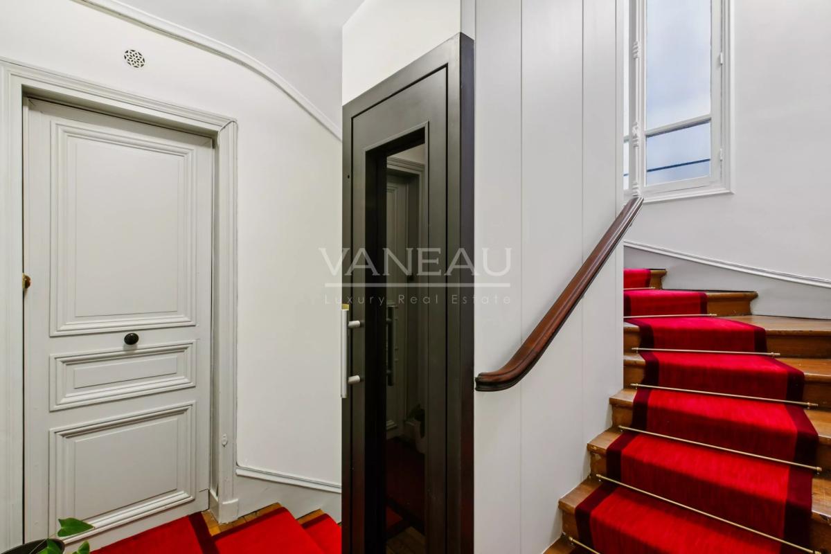 Paris XVIe - Trocadéro - Etage élevé