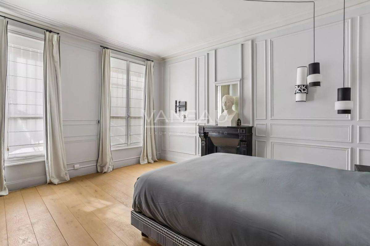 Paris XVIe - Muette - Maison rénovée avec rooftop - Vue dégagée