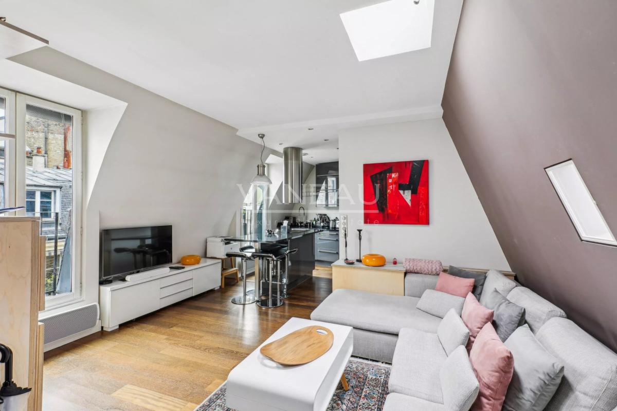 Paris XVIe - Trocadero -  Pied à terre en dernier étage