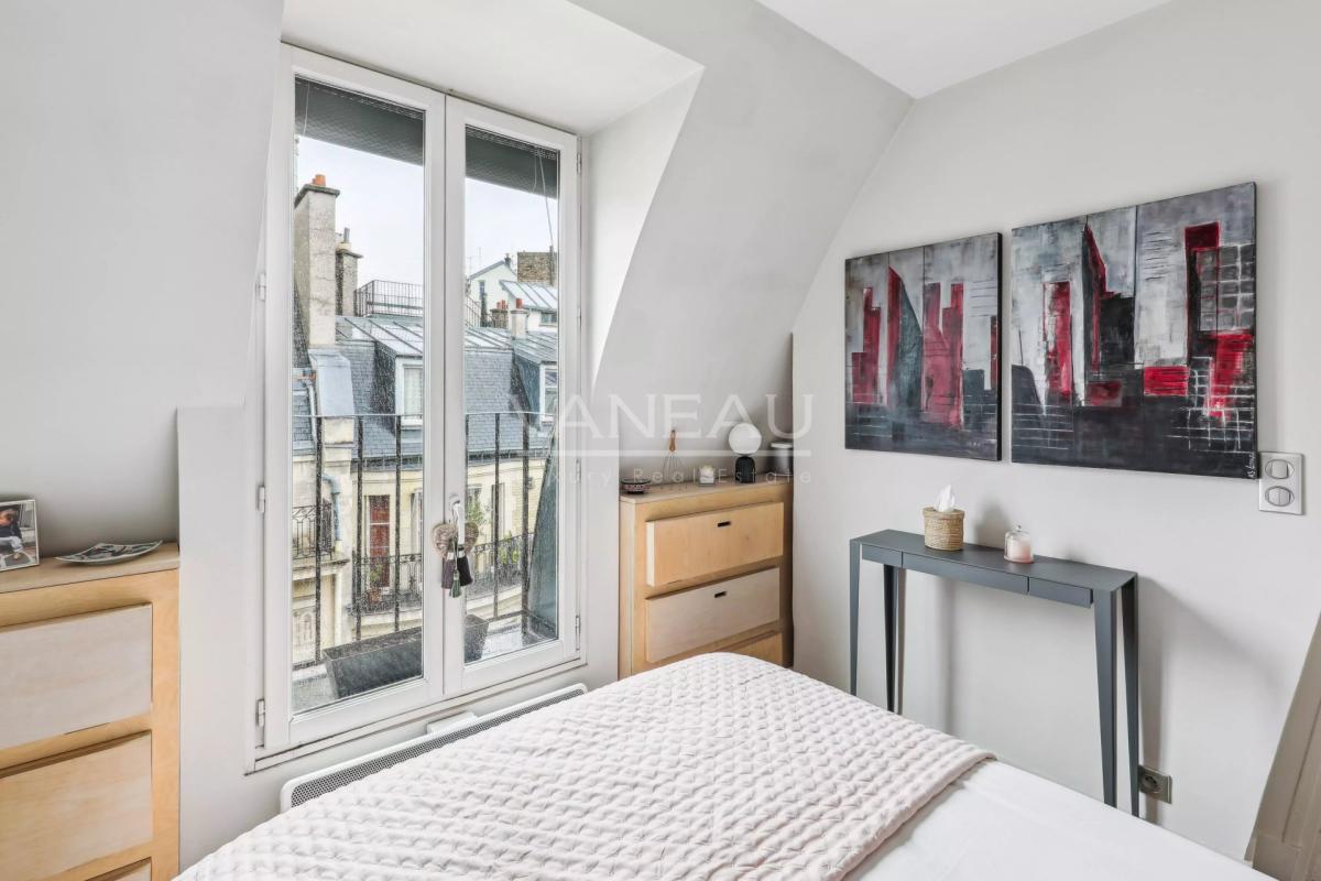 Paris XVIe - Trocadero -  Pied à terre en dernier étage