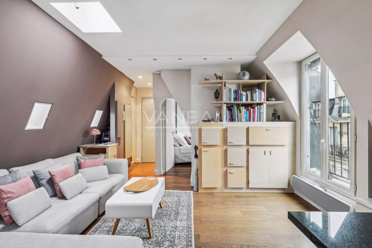 Paris XVIe - Trocadero -  Pied à terre en dernier étage