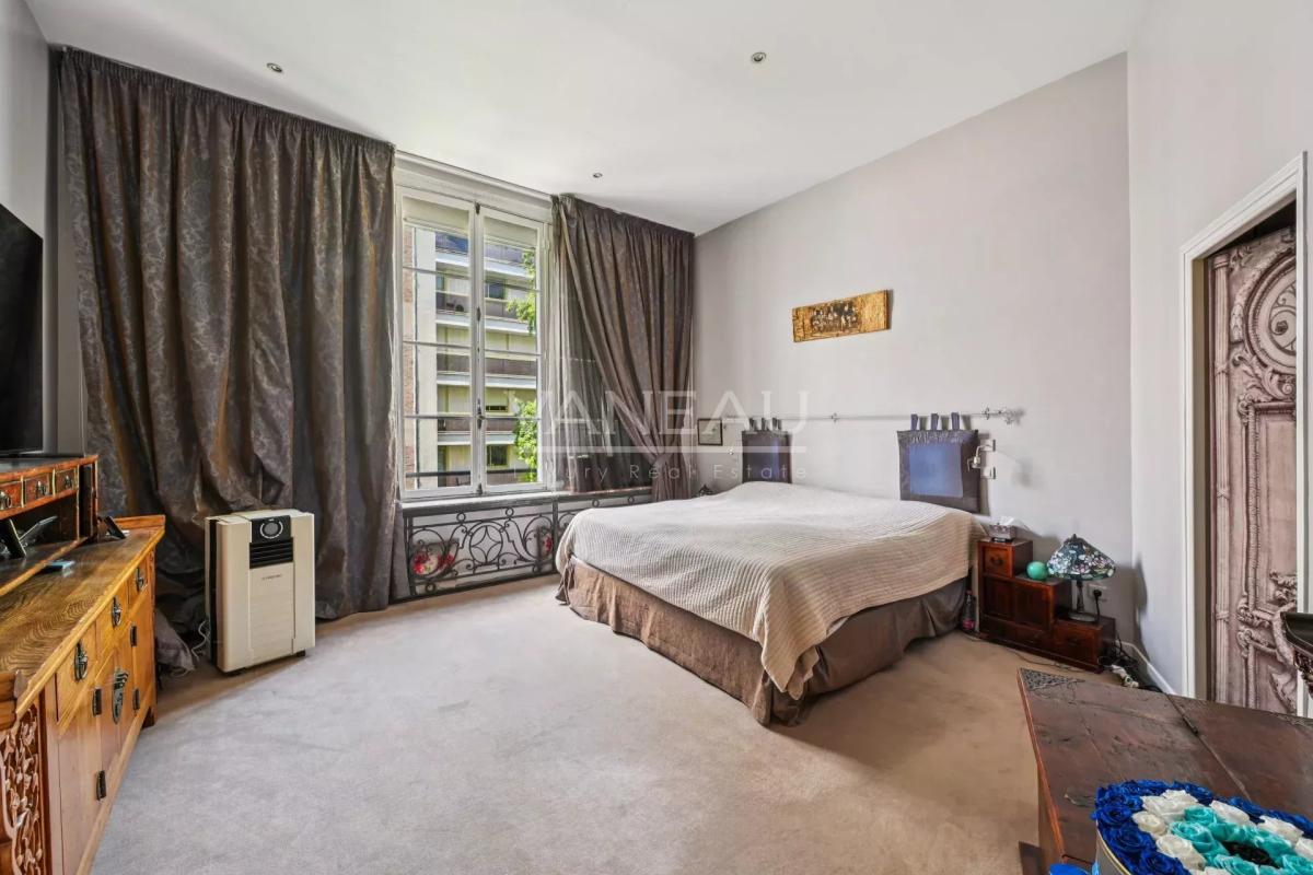 Paris XVIe - Square Lamartine - Hôtel particulier de réception e