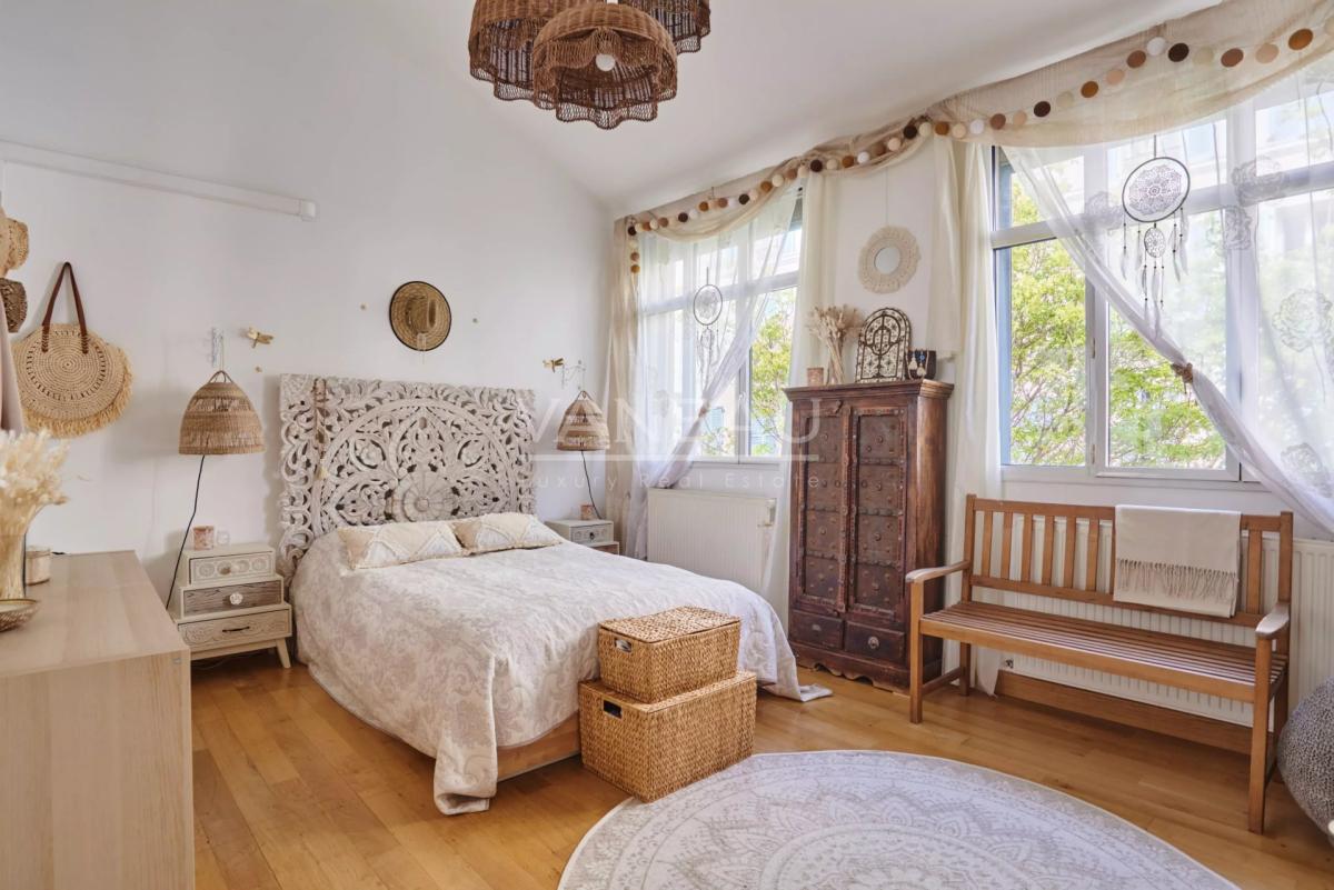 PUTEAUX - Maison contemporaine familiale – Proche La Défense, au