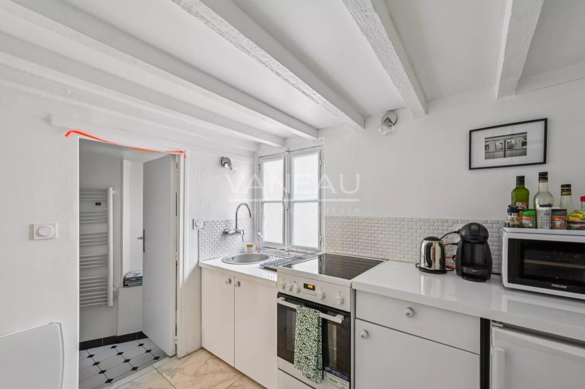 Paris XVe Breteuil -  Studio de charme dans une ravissante copro