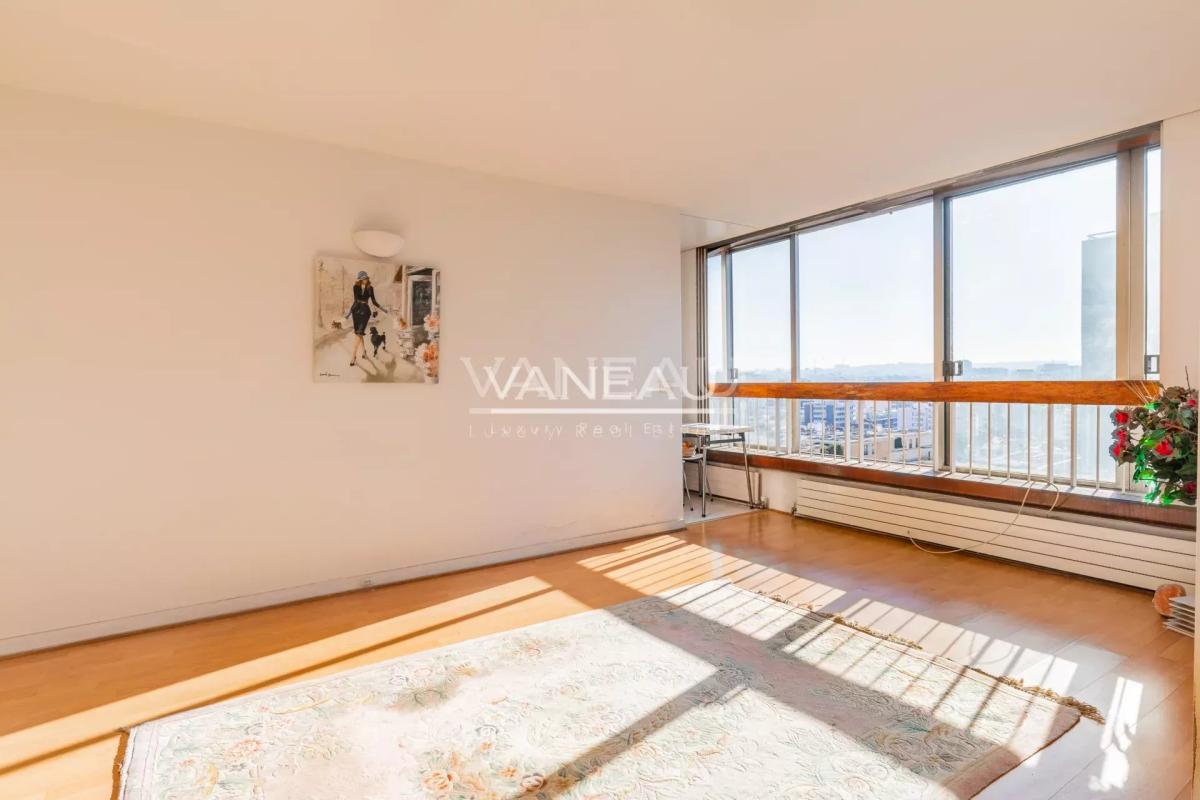 Tour Eiffel-Bir-Hakeim