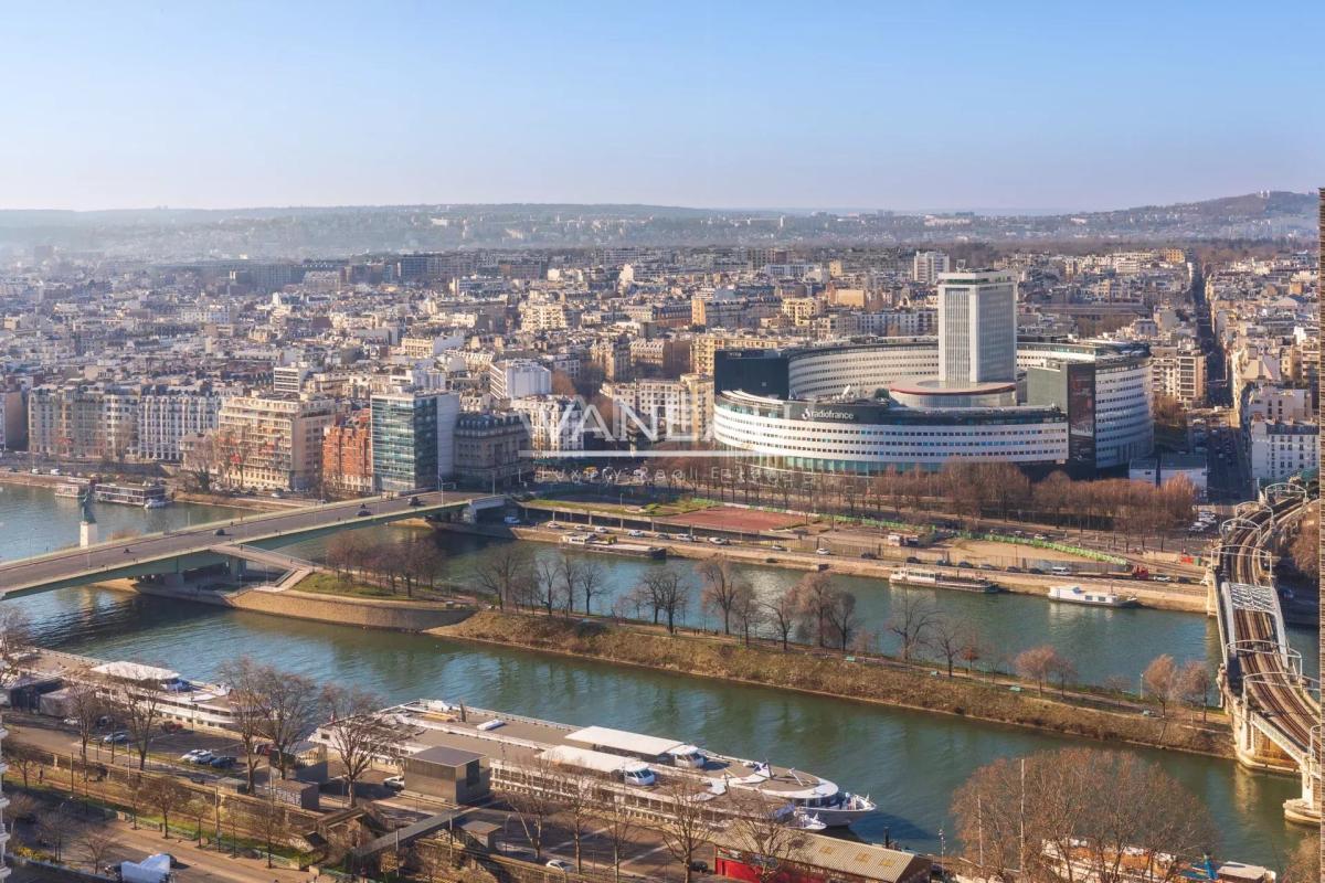 Tour Eiffel-Bir-Hakeim