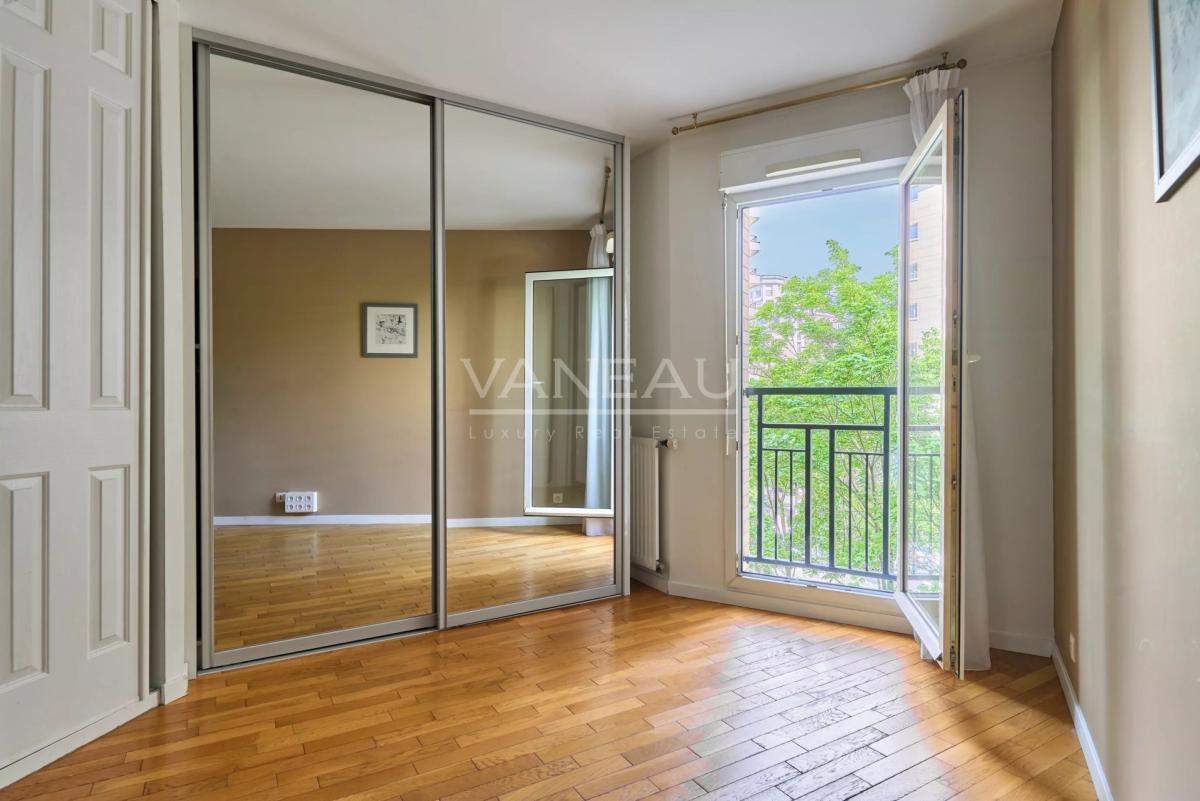 Courbevoie - Quartier des Affaires - Appartement familial avec p