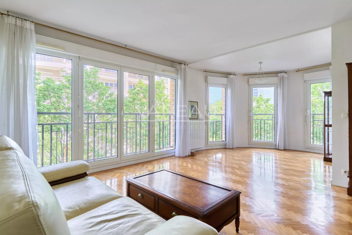 Courbevoie - Quartier des Affaires - Appartement familial avec p