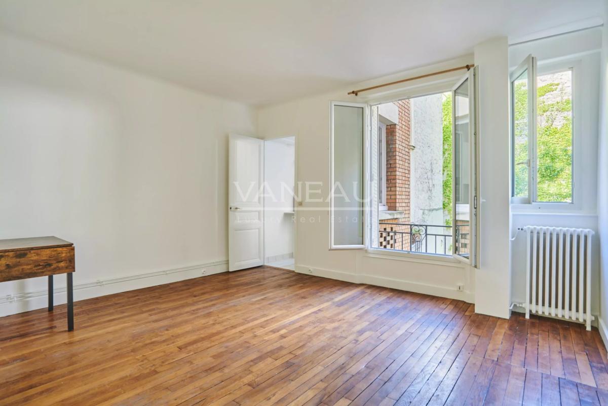 PARIS XVII - BATIGNOLLES - LÉVIS