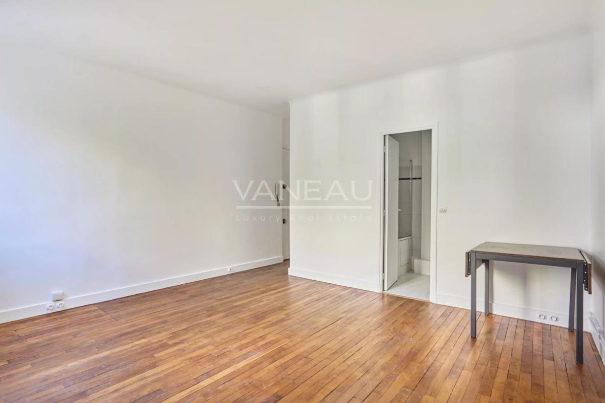 PARIS XVII - BATIGNOLLES - LÉVIS