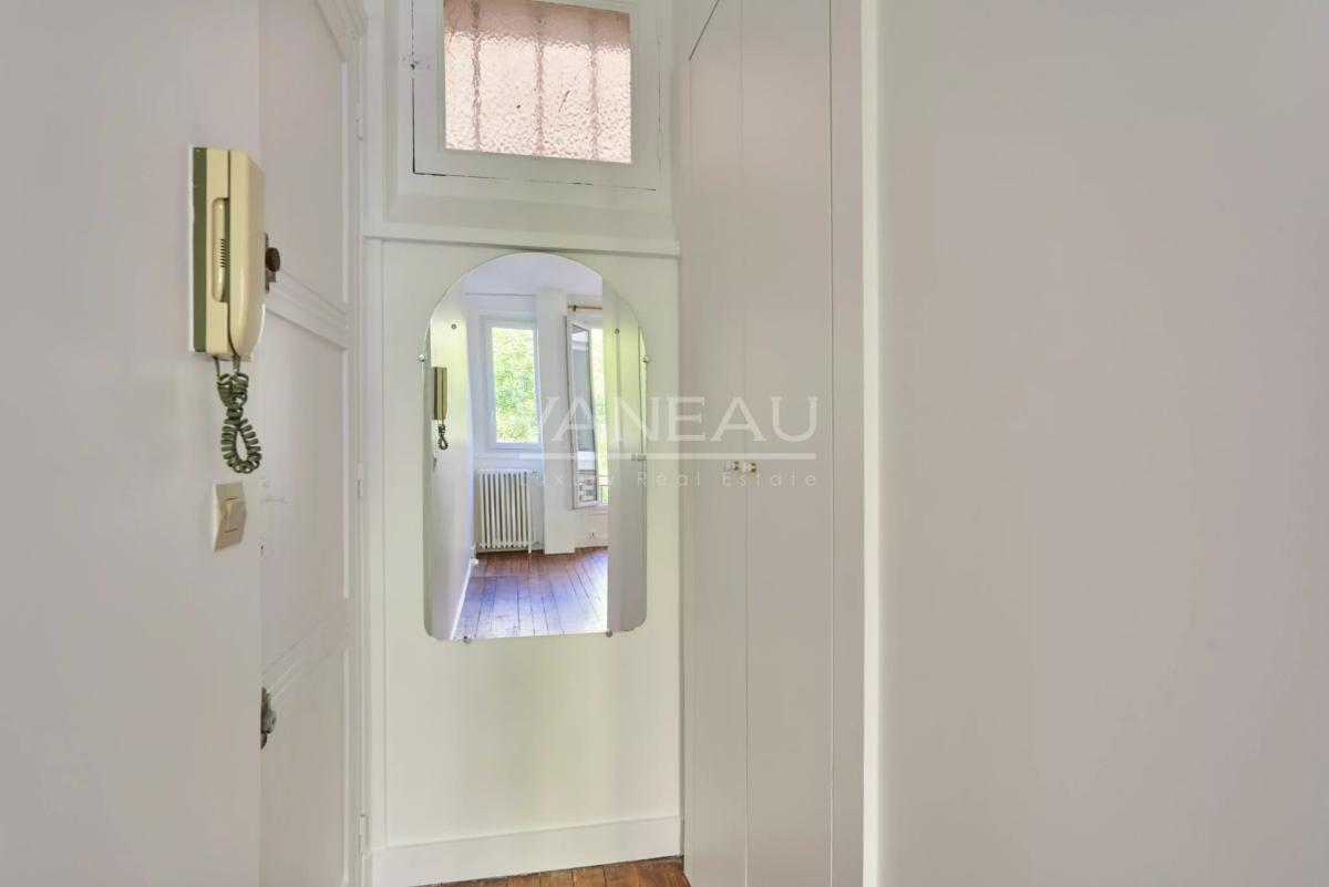 PARIS XVII - BATIGNOLLES - LÉVIS