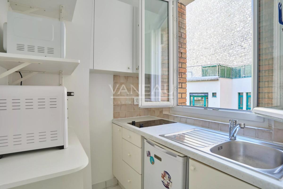 PARIS XVII - BATIGNOLLES - LÉVIS