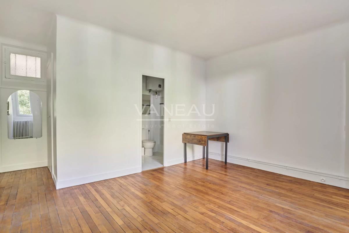 PARIS XVII - BATIGNOLLES - LÉVIS