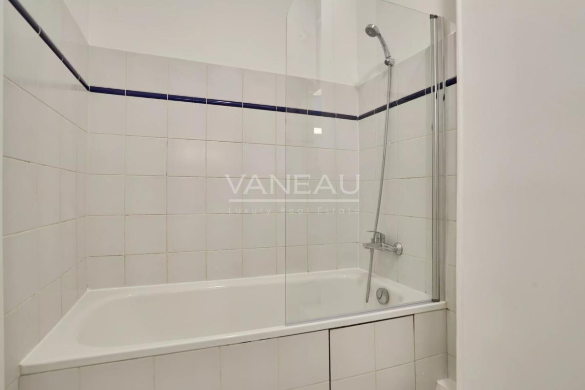 PARIS XVII - BATIGNOLLES - LÉVIS