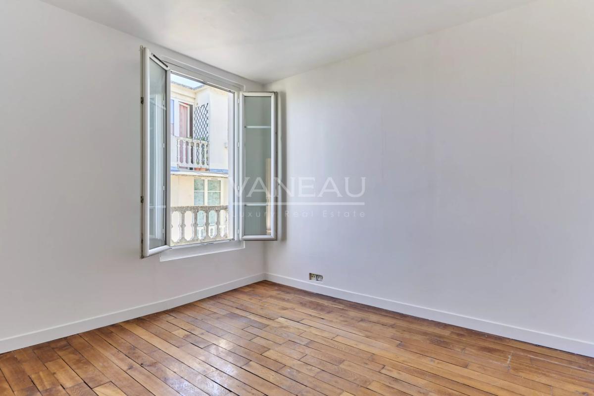 Vincennes - Bérault / Château de Vincennes - Deux pièces vue dég