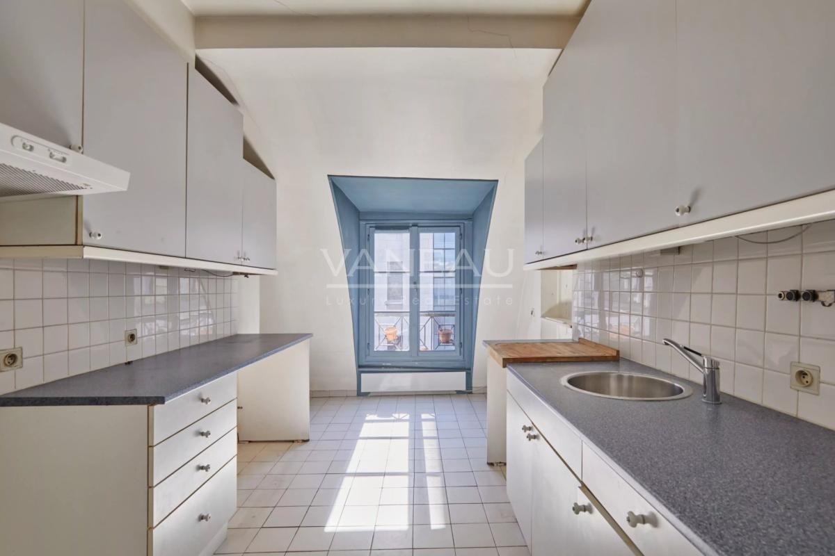 Paris VIIe - Carré des Antiquaires