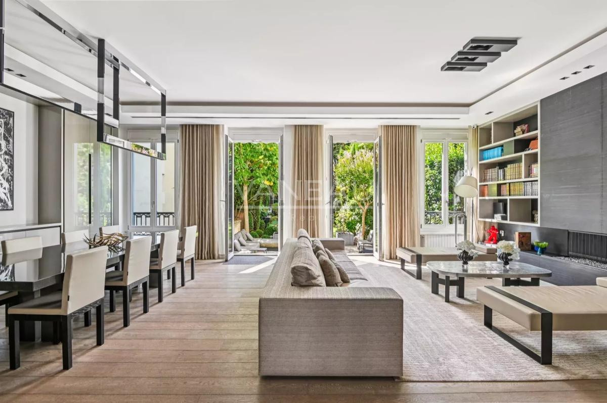 HOTEL PARTICULIER - NEUILLY - BOIS