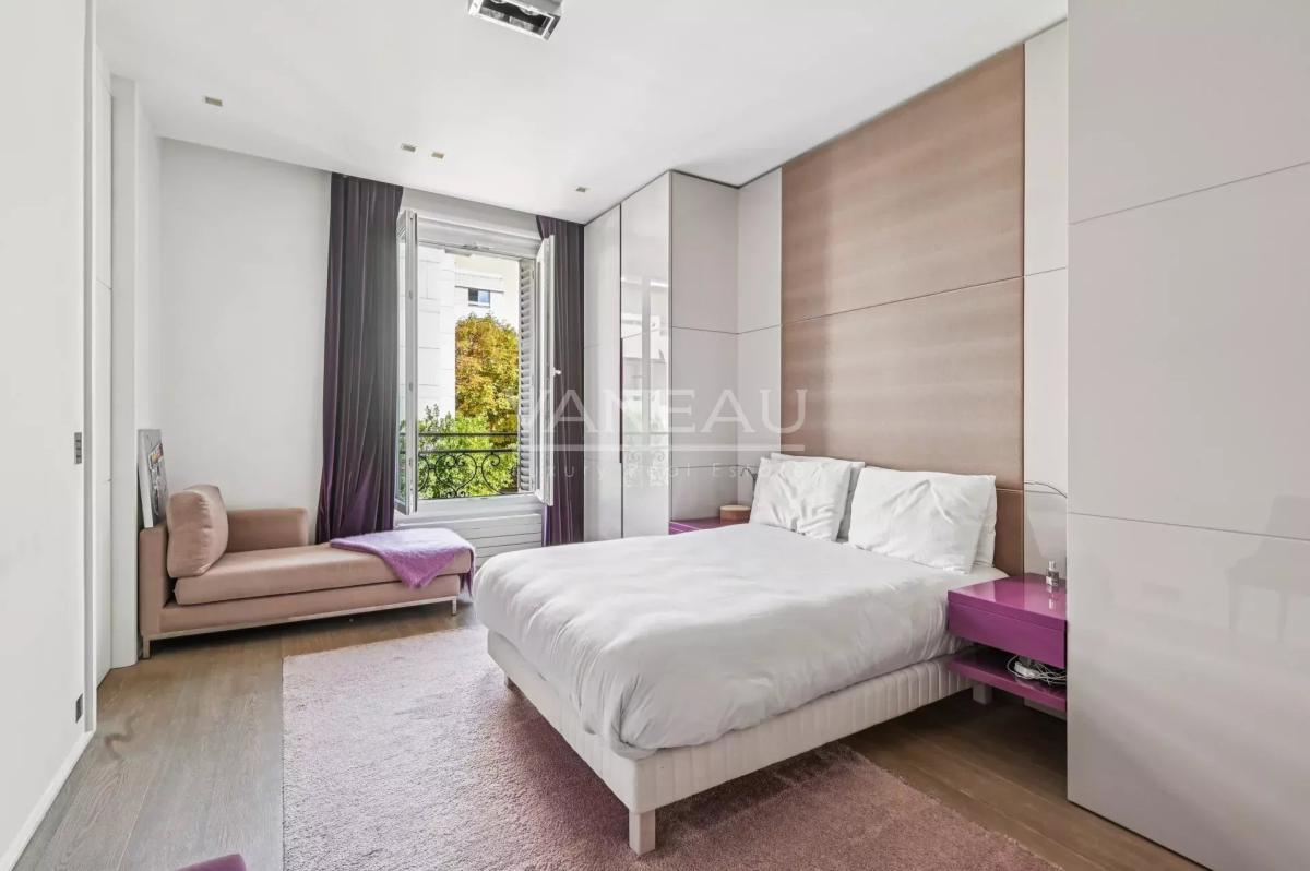 HOTEL PARTICULIER - NEUILLY - BOIS