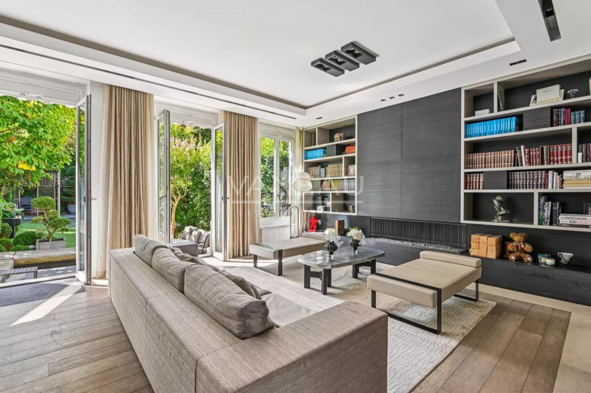 HOTEL PARTICULIER - NEUILLY - BOIS