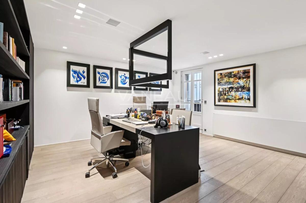 HOTEL PARTICULIER - NEUILLY - BOIS