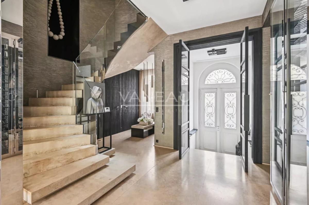 HOTEL PARTICULIER - NEUILLY - BOIS