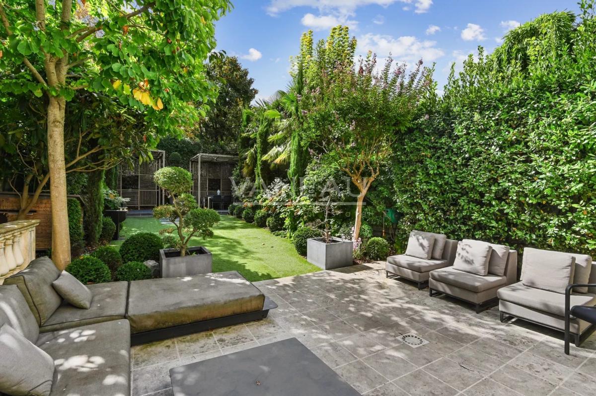 HOTEL PARTICULIER - NEUILLY - BOIS