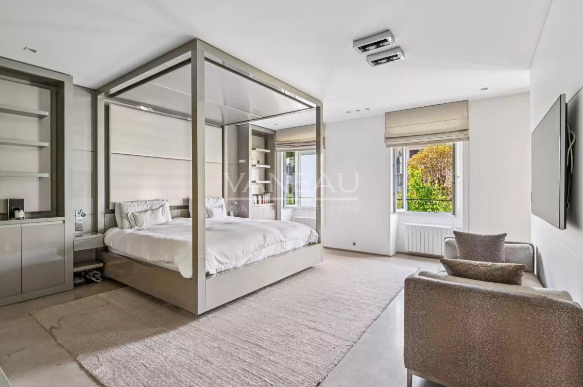 HOTEL PARTICULIER - NEUILLY - BOIS