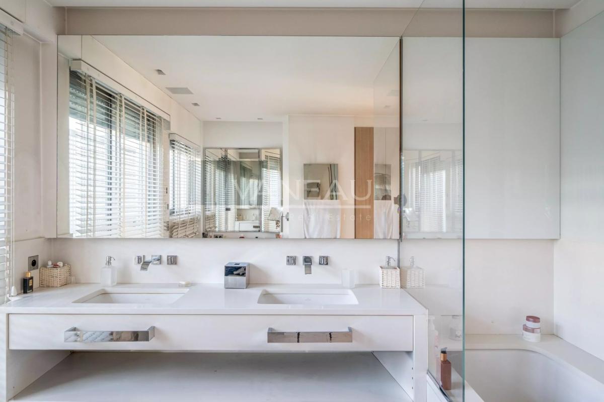 Paris XVIe - Henri Martin - Terrasse vue Tour Eiffel