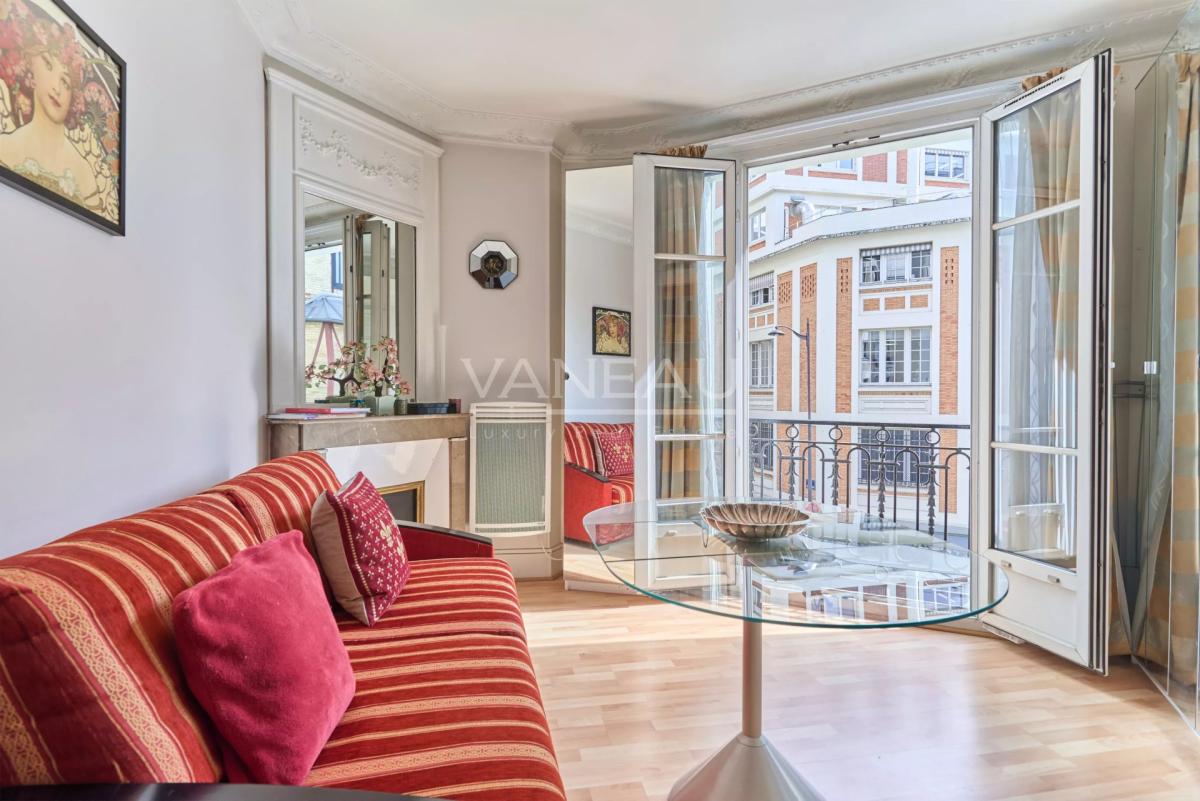 Paris XVe - Convention - Appartement trois pièces